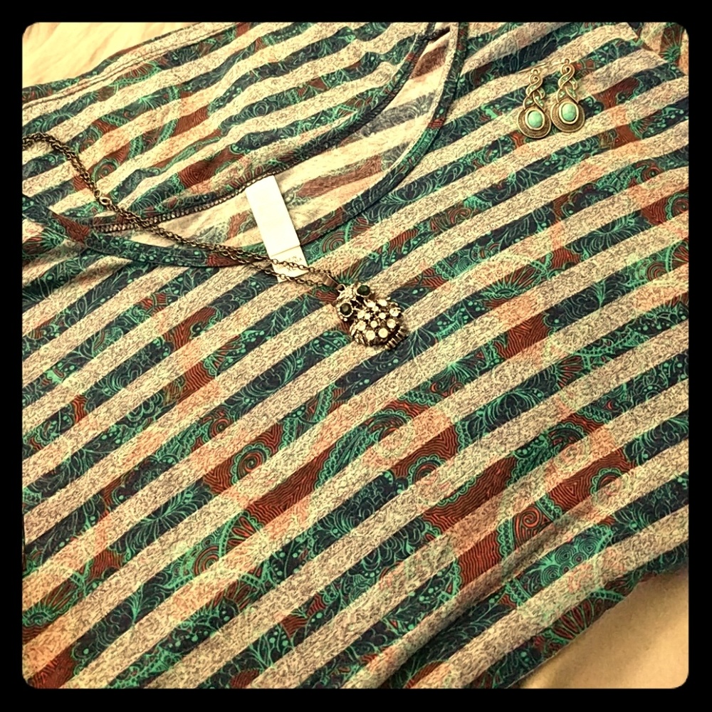 Lularoe Classic T (XL)